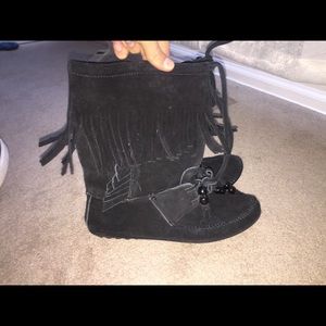 Minnetonka Moccasin Boots